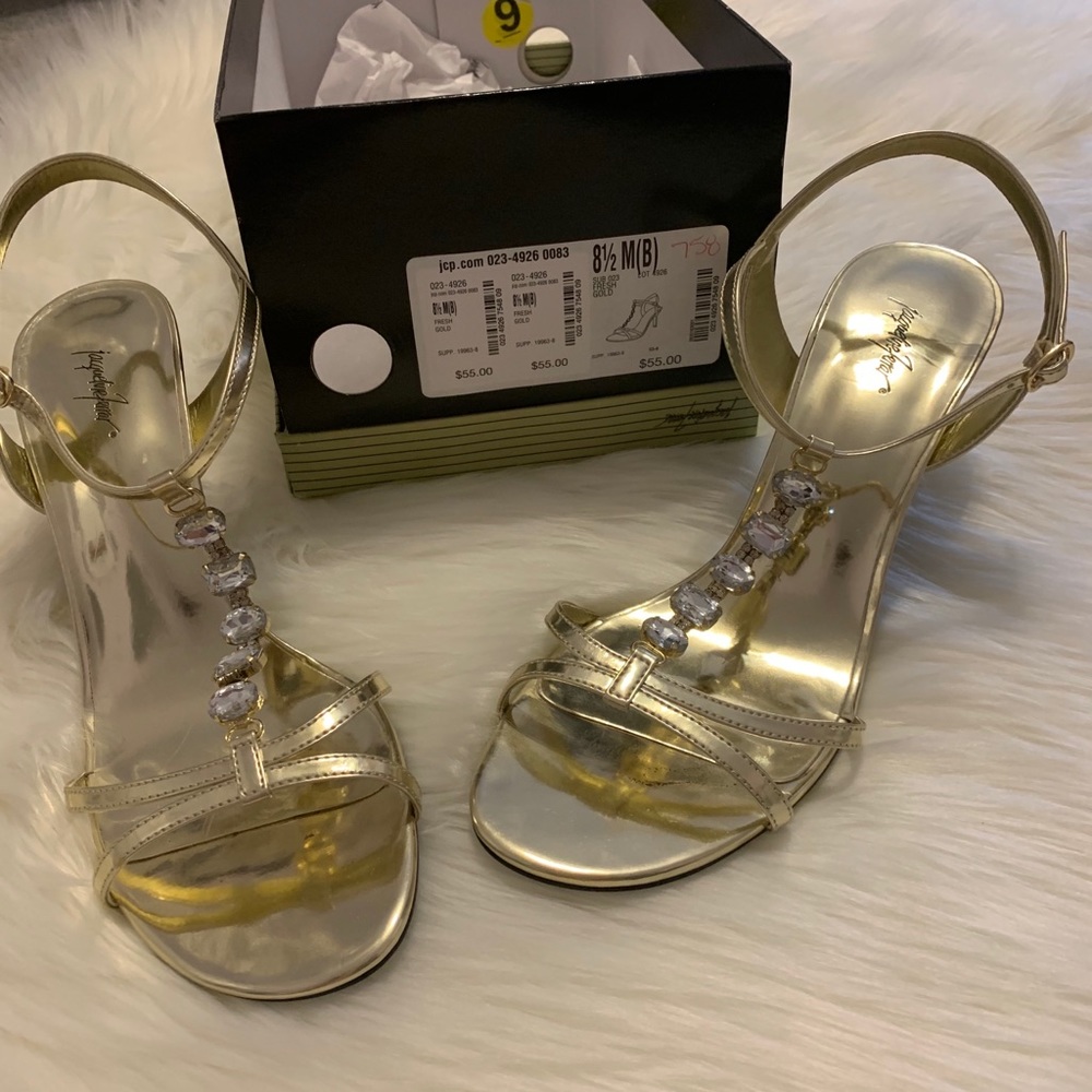 Gold shoes